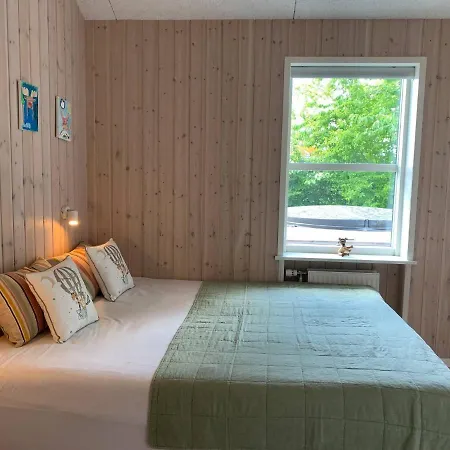 2 Houses In One I Family Friendly I Kids I Sauna I I Large Garden Дом отдыха *